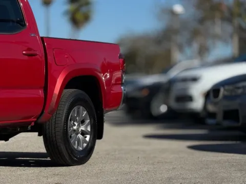 Photos of 2018 Toyota Tacoma SR5 for sale in Jacksonville, FL at AUTOLAND