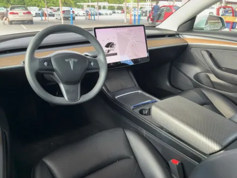More photos of 2021 Tesla Model 3 Standard Range Plus at AUTOLAND, FL