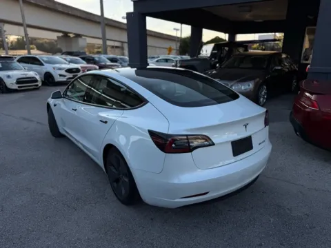 More photos of 2021 Tesla Model 3 Standard Range Plus at AUTOLAND, FL