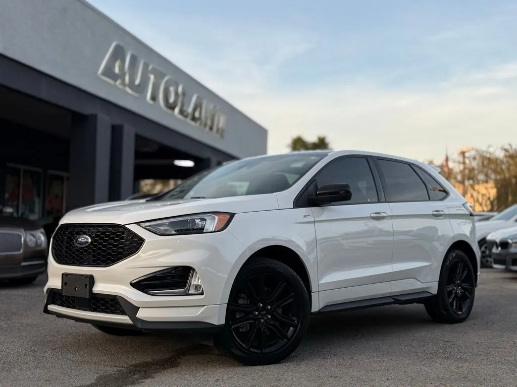 2021 Ford Edge ST Line's photo