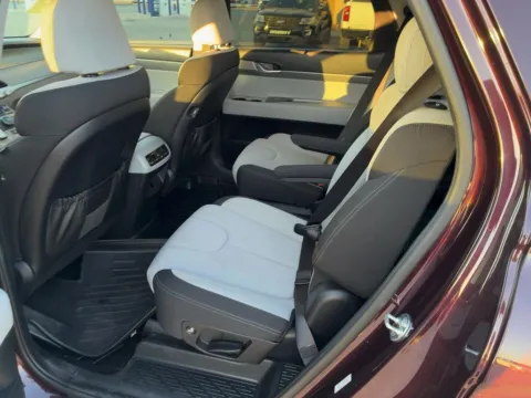 More photos of 2021 Hyundai Palisade SEL at AUTOLAND, FL
