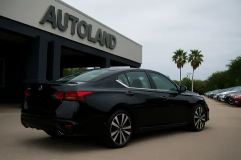 Photos of 2020 Nissan Altima 2.5 SL for sale in Jacksonville, FL at AUTOLAND