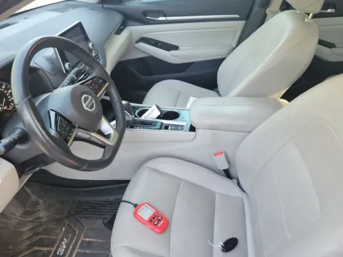 More photos of 2020 Nissan Altima 2.5 SL at AUTOLAND, FL
