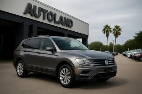 Gray 2018 Volkswagen Tiguan 2.0T SE for sale in Jacksonville, FL