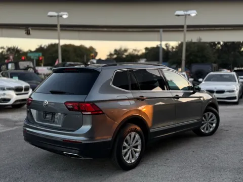 More photos of 2018 Volkswagen Tiguan 2.0T SE at AUTOLAND, FL