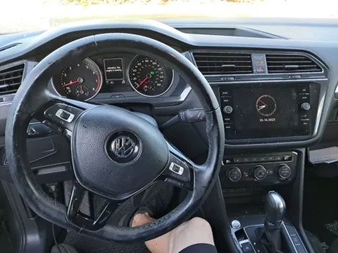 Photos of 2018 Volkswagen Tiguan 2.0T SE for sale in Jacksonville, FL at AUTOLAND