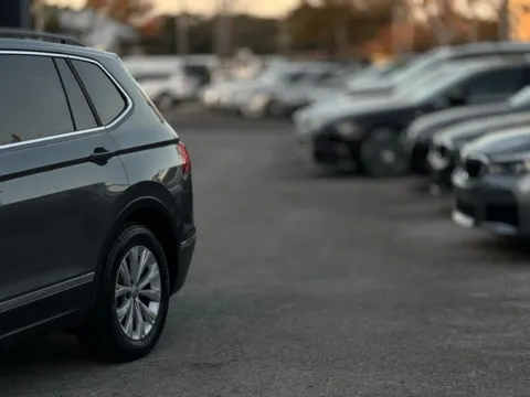 Photos of 2018 Volkswagen Tiguan 2.0T SE for sale in Jacksonville, FL at AUTOLAND