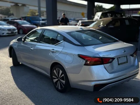 More photos of 2022 Nissan Altima 2.5 SV at AUTOLAND, FL