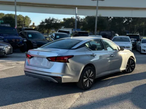 More photos of 2022 Nissan Altima 2.5 SV at AUTOLAND, FL
