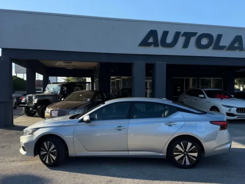 Another view of 2022 Nissan Altima 2.5 SV for sale in Jacksonville, FL at AUTOLAND