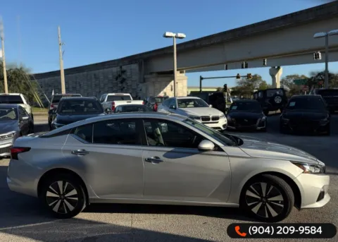 More photos of 2022 Nissan Altima 2.5 SV at AUTOLAND, FL