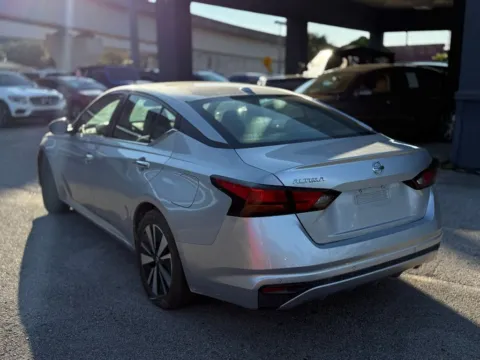 More photos of 2022 Nissan Altima 2.5 SV at AUTOLAND, FL