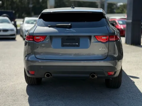More photos of 2018 Jaguar F-PACE 30t Premium at AUTOLAND, FL