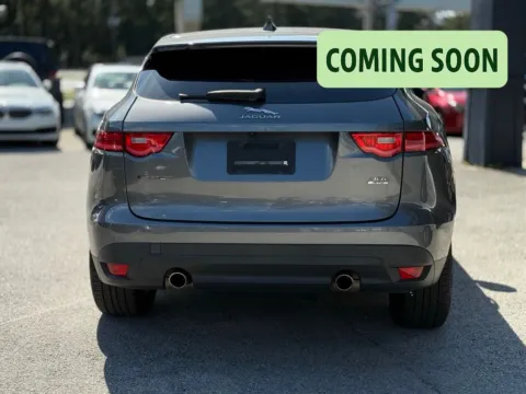 More photos of 2018 Jaguar F-PACE 30t Premium at AUTOLAND, FL