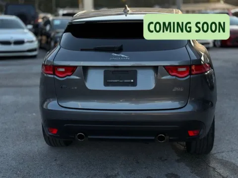 More photos of 2018 Jaguar F-PACE 30t Premium at AUTOLAND, FL