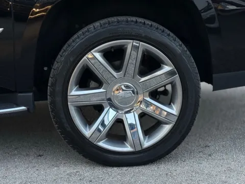 More photos of 2019 Cadillac Escalade ESV Luxury at AUTOLAND, FL