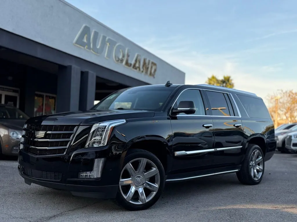 2019 Cadillac Escalade ESV Luxury's photo