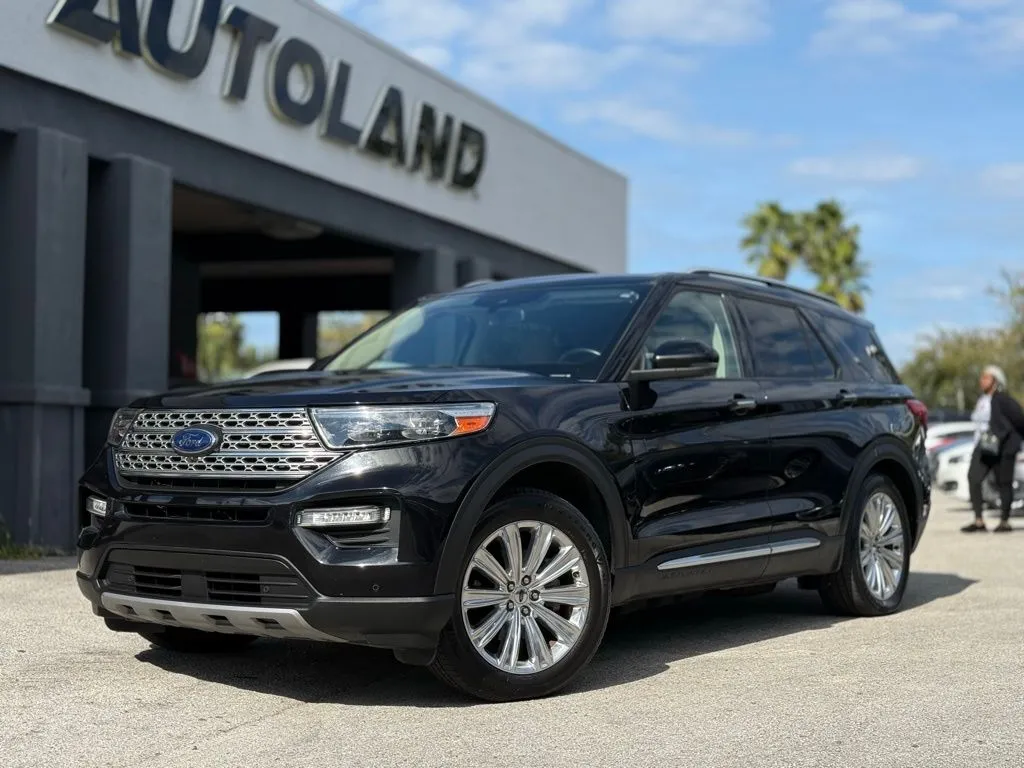 2020 Ford Explorer Limited's photo