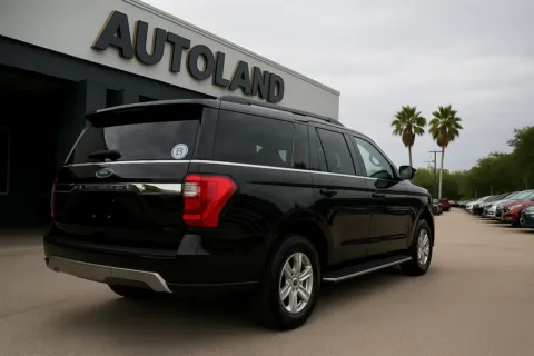 Photos of 2018 Ford Expedition XLT for sale in Jacksonville, FL at AUTOLAND