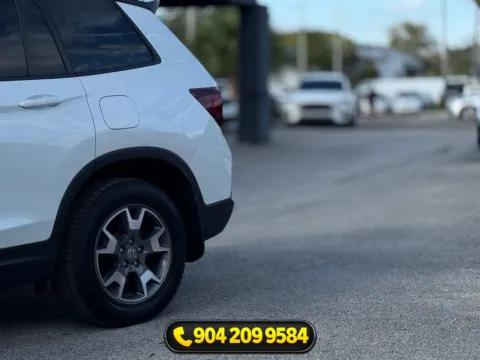 More photos of 2022 Honda Passport TrailSport at AUTOLAND, FL