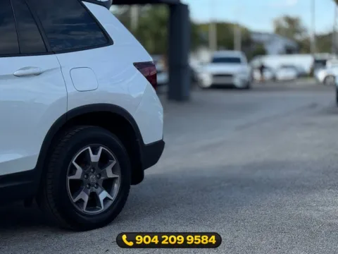 More photos of 2022 Honda Passport TrailSport at AUTOLAND, FL