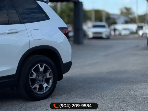 More photos of 2022 Honda Passport TrailSport at AUTOLAND, FL