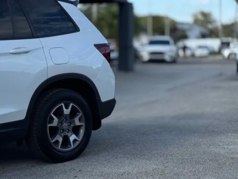 More photos of 2022 Honda Passport TrailSport at AUTOLAND, FL