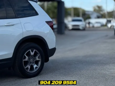 More photos of 2022 Honda Passport TrailSport at AUTOLAND, FL