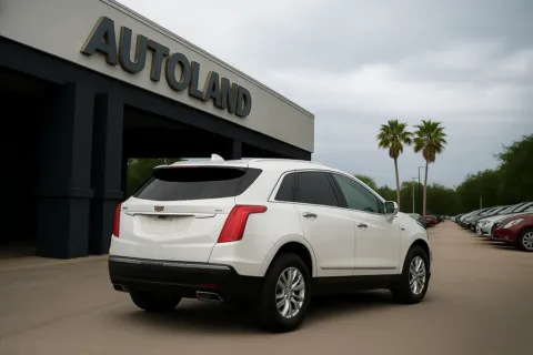 Photos of 2017 Cadillac XT5 Luxury for sale in Jacksonville, FL at AUTOLAND