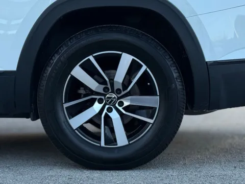 More photos of 2022 Volkswagen Atlas 2.0T SE at AUTOLAND, FL