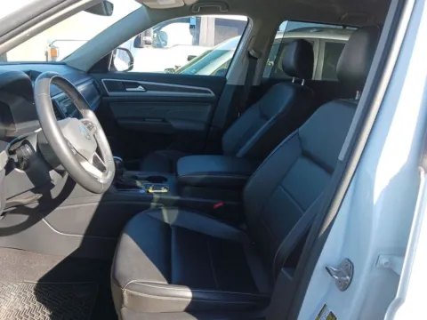 More photos of 2022 Volkswagen Atlas 2.0T SE at AUTOLAND, FL