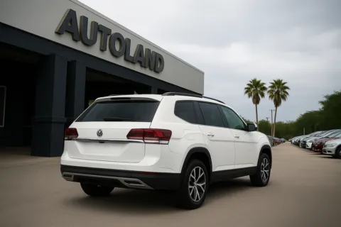 Photos of 2022 Volkswagen Atlas 2.0T SE for sale in Jacksonville, FL at AUTOLAND