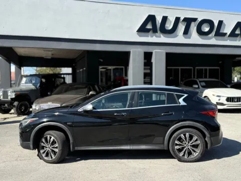 More photos of 2017 INFINITI QX30 Premium at AUTOLAND, FL