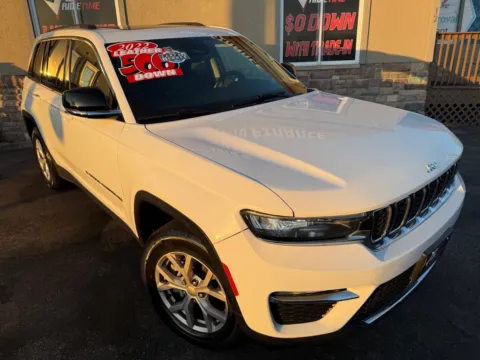Another view of 2022 JEEP GRAND CHEROKEE LIMITED-4WD for sale in Merrillville, IN at Ride Time Auto Finance Merrillville