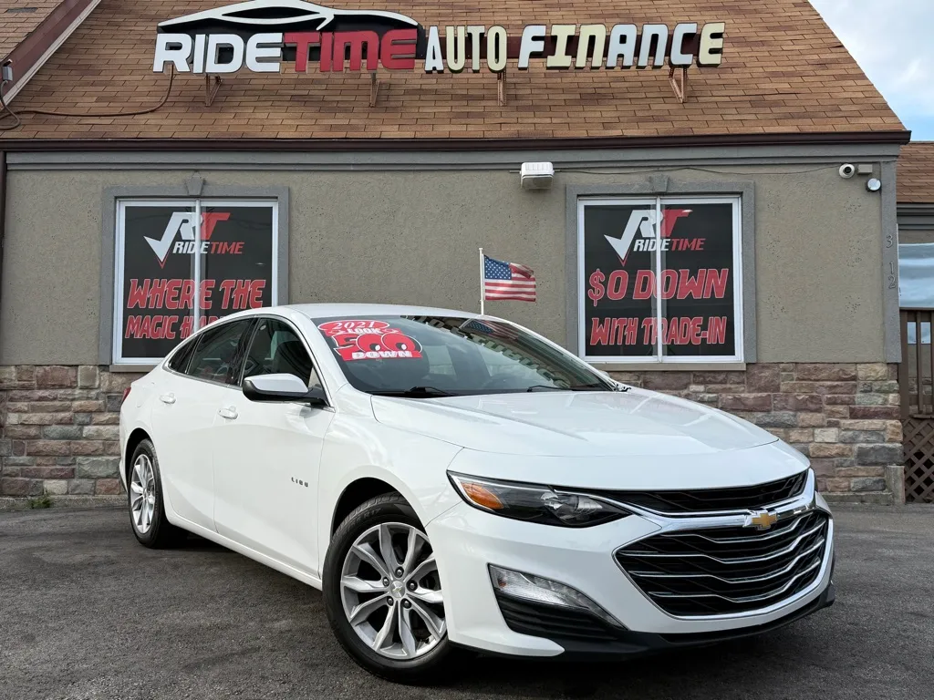 White 2021 CHEVROLET MALIBU LT for sale in Merrillville, IN