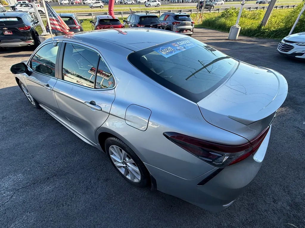 2024 Toyota Camry SE - Photo 15