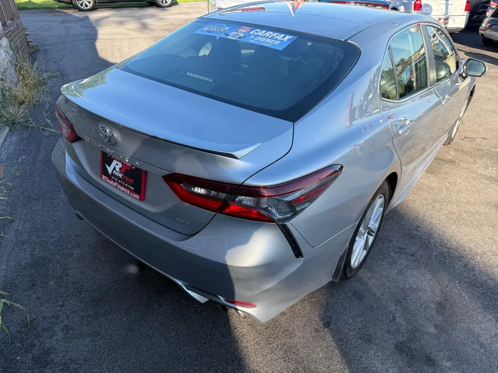 2024 Toyota Camry SE - Photo 11
