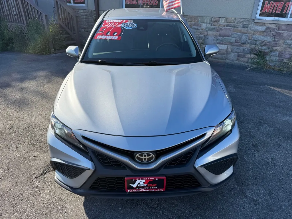 2024 Toyota Camry SE - Photo 6