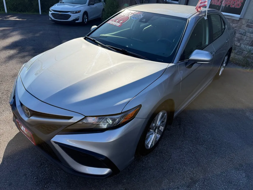 2024 Toyota Camry SE - Photo 8