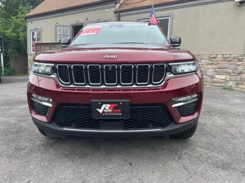 More photos of 2023 JEEP GRAND CHEROKEE LIMITED 4X4-Luxury Tech Group at Ride Time Auto Finance Merrillville, IN