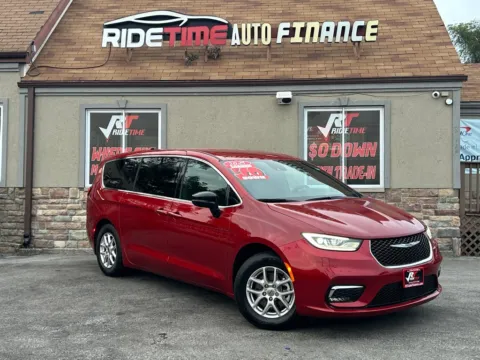 Red 2025 CHRYSLER PACIFICA SELECT for sale in Merrillville, IN