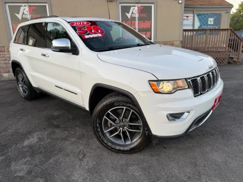 Another view of 2019 JEEP GRAND CHEROKEE LIMITED-V8 HEMI for sale in Merrillville, IN at Ride Time Auto Finance Merrillville