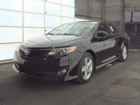 Black 2014 Toyota Camry SE for sale in Plano, TX