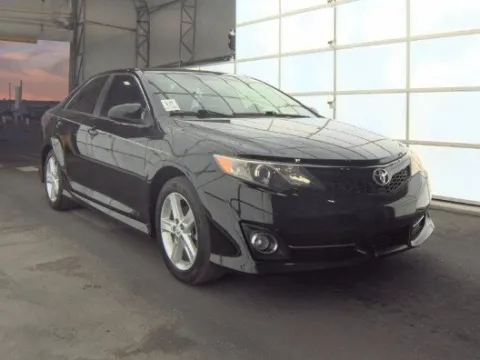 Photos of 2014 Toyota Camry SE for sale in Plano, TX at Gulliver Auto Group