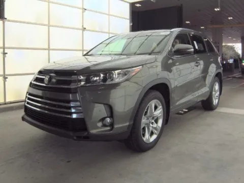 Green 2017 Toyota Highlander Limited Platinum for sale in Plano, TX