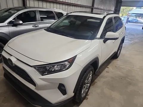 White 2019 Toyota RAV4 Limited for sale in Plano, TX