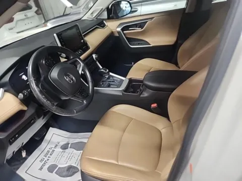 More photos of 2019 Toyota RAV4 Limited at Gulliver Auto Group, TX