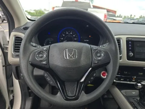 More photos of 2022 Honda HR-V EX at Gulliver Auto Group, TX