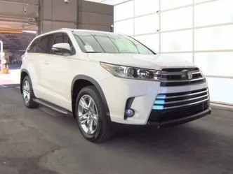 Photos of 2018 Toyota Highlander Limited for sale in Plano, TX at Gulliver Auto Group