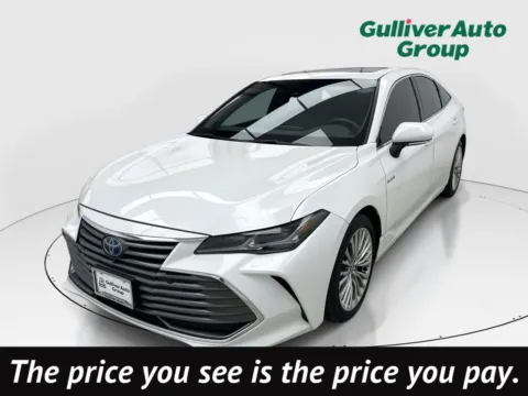 White 2020 Toyota Avalon Hybrid Limited for sale in Plano, TX